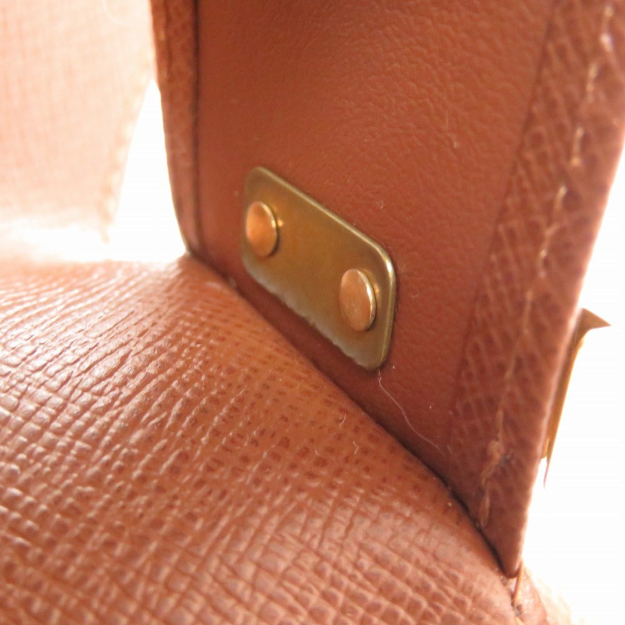 Louis Vuitton Like new Louis Vuitton Multicle 4 Monogram M69517 4-ring key case LV 0891 LOUIS VUITTON Size ONE SIZE - 7 Thumbnail