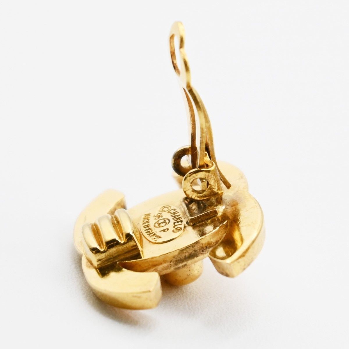 Chanel Chanel CC Turnlock Clip-On Earrings Metal Size ONE SIZE - 9 Thumbnail