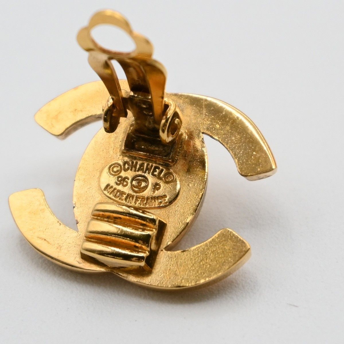 Chanel Chanel CC Turnlock Clip-On Earrings Metal Size ONE SIZE - 11 Thumbnail