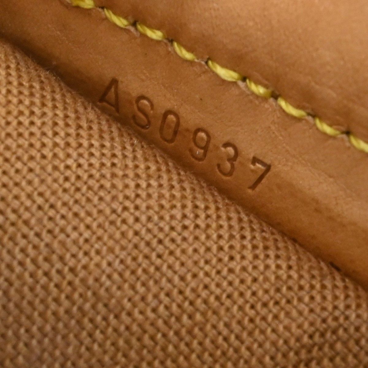 Louis Vuitton Louis Vuitton Chelsea Handbag Centenaire Damier Size ONE SIZE - 7 Thumbnail