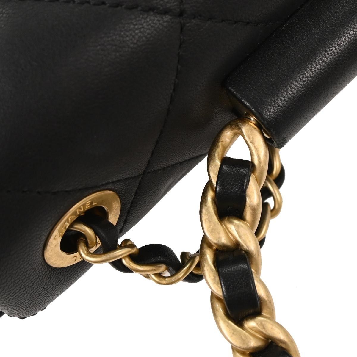 Chanel Chanel In The Loop Flap Bag Quilted Lambskin Size ONE SIZE - 7 Thumbnail