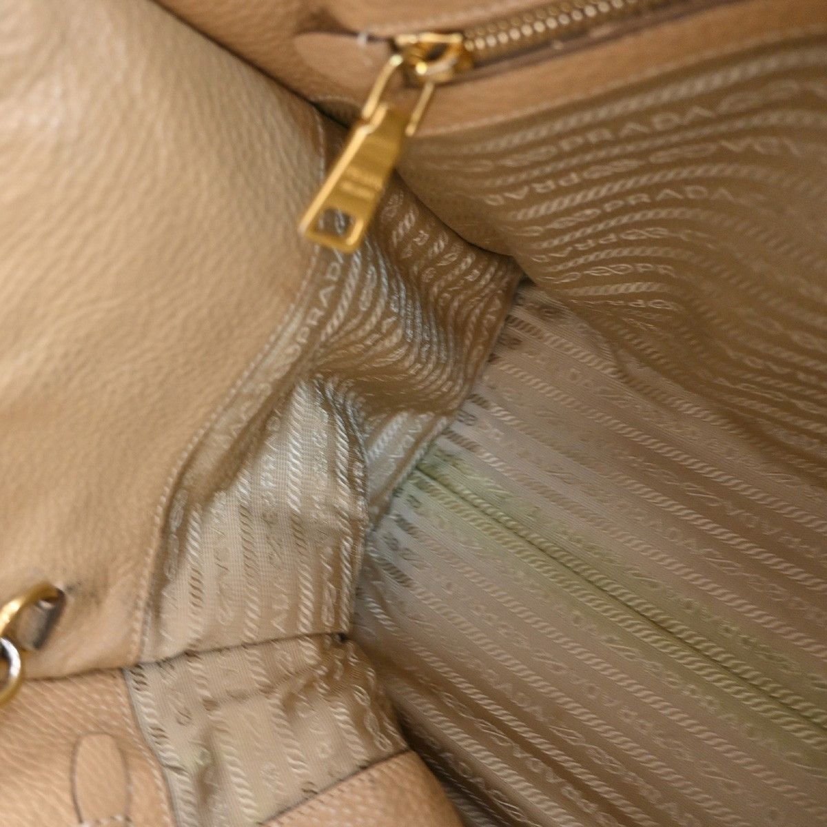Prada Prada Front Pocket Wing Convertible Tote Vitello Daino Size ONE SIZE - 10 Thumbnail