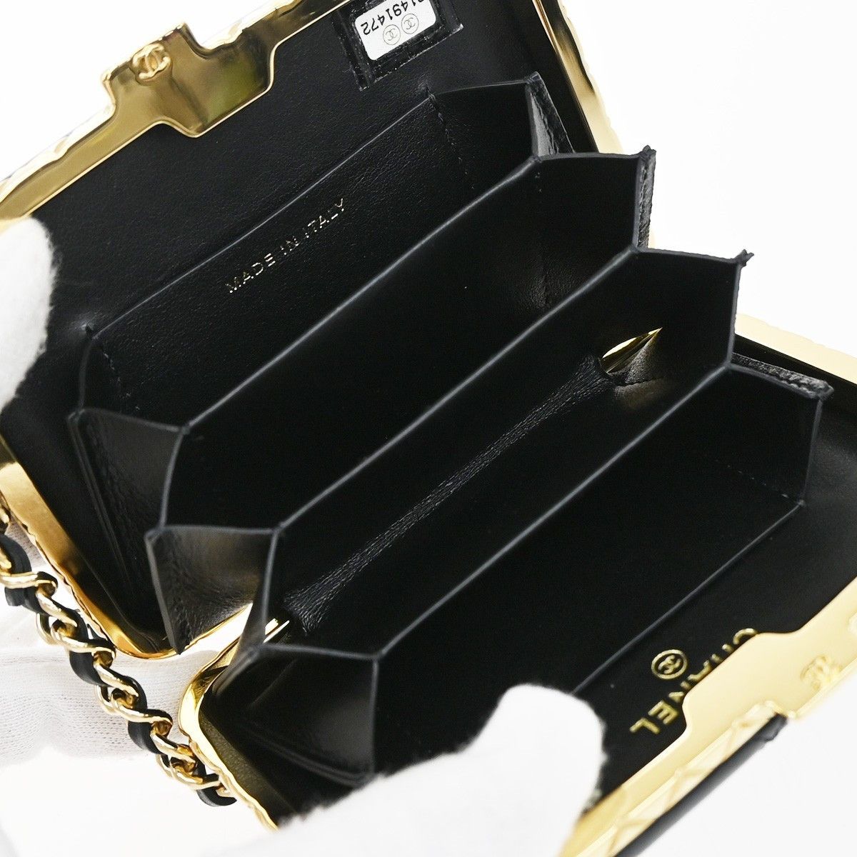 Chanel Chanel Framed Box Clutch with Chain Quilted Patent Size ONE SIZE - 5 Thumbnail