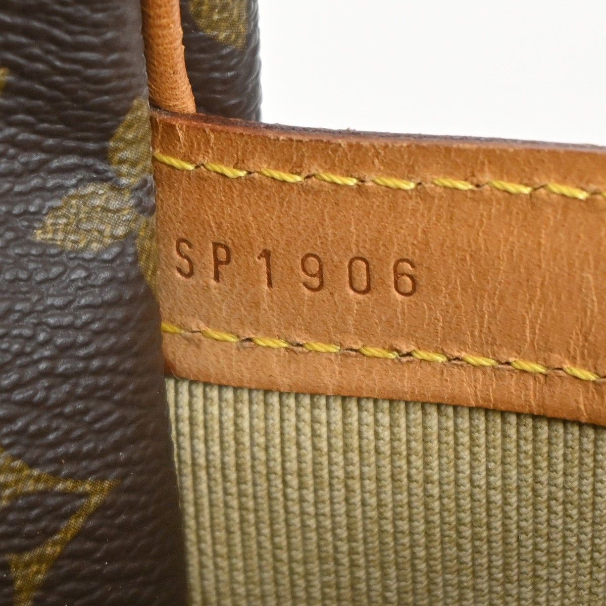 Louis Vuitton Louis Vuitton Reporter Bag Monogram Canvas Size ONE SIZE - 7 Thumbnail