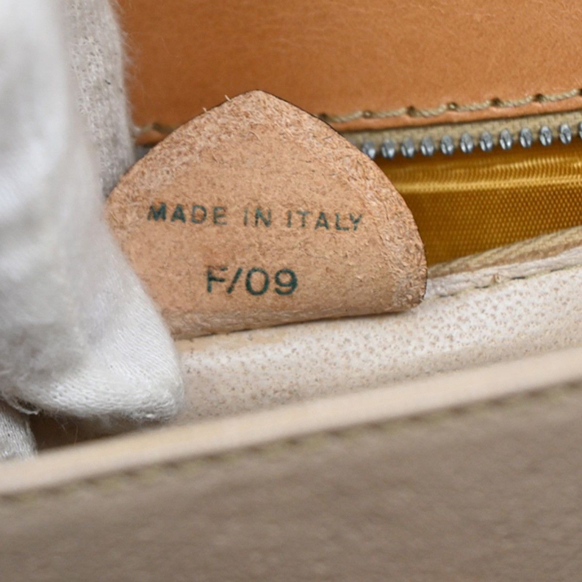 Celine Celine Vintage Horse Carriage Macadam Shoulder Bag Canvas Size ONE SIZE - 6 Thumbnail