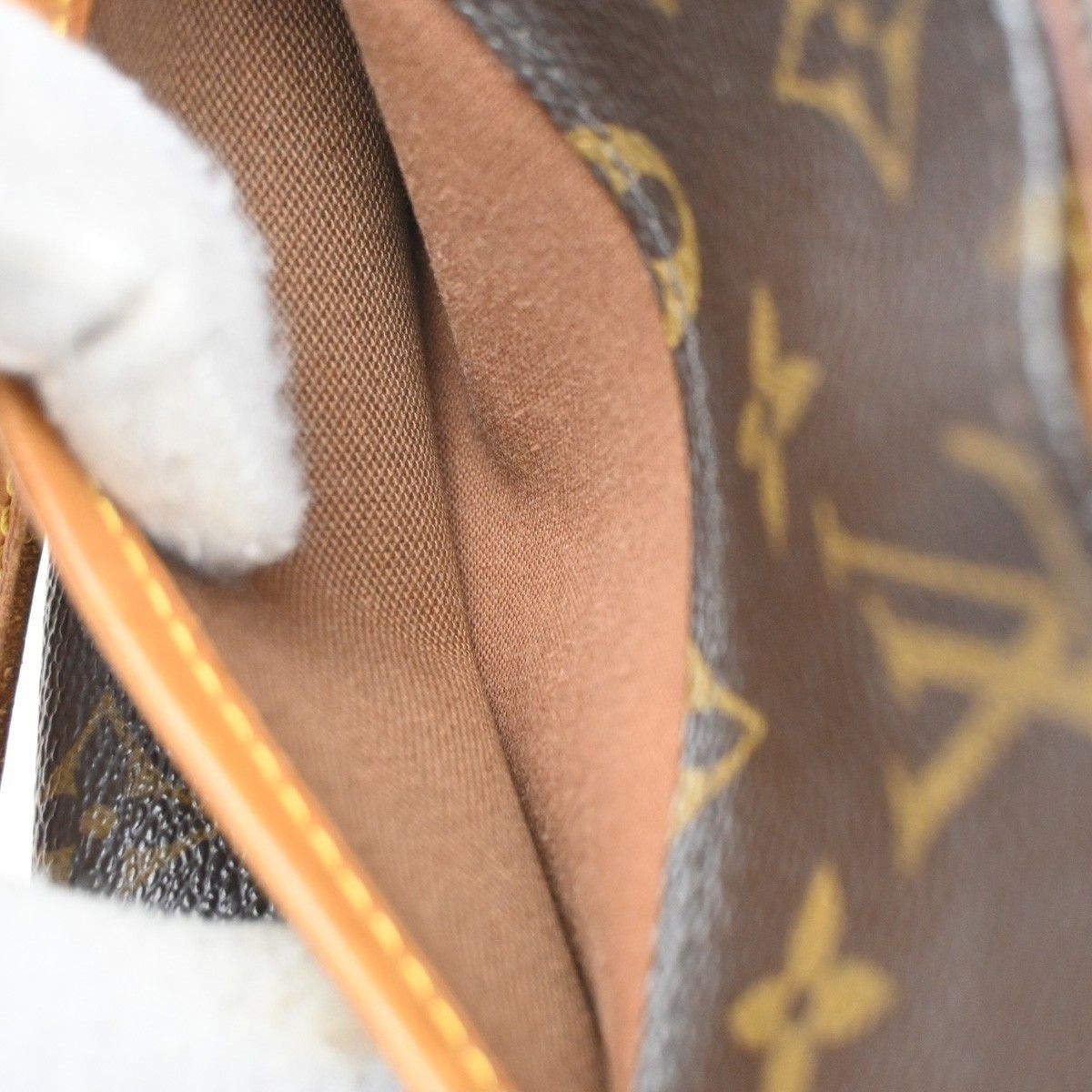 Louis Vuitton Louis Vuitton Popincourt Shoulder Bag Monogram Canvas Size ONE SIZE - 15 Thumbnail