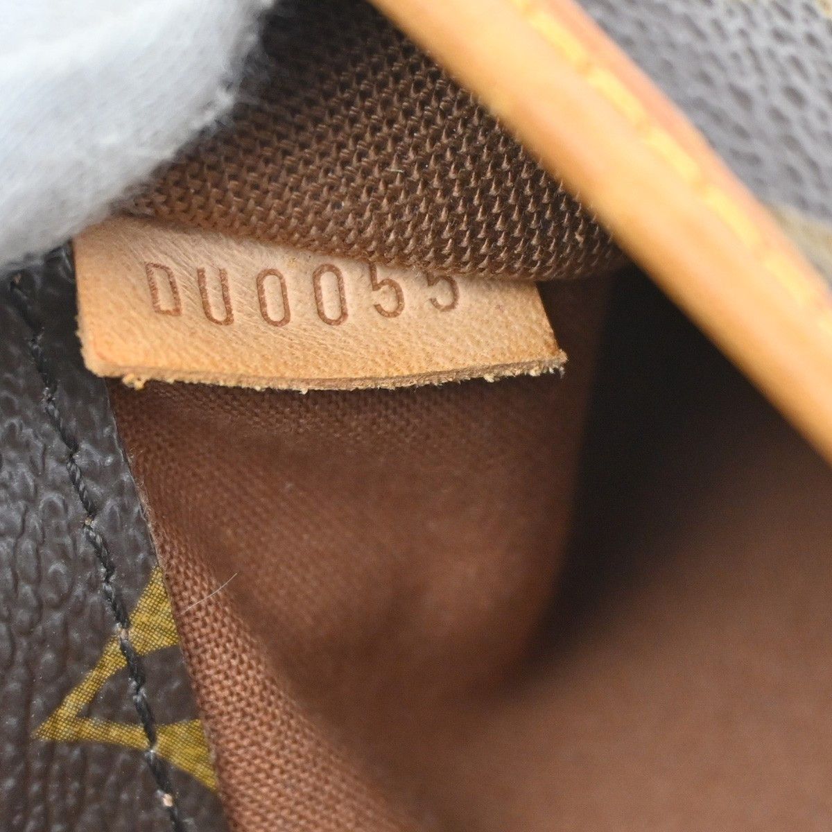 Louis Vuitton Louis Vuitton Popincourt Shoulder Bag Monogram Canvas Size ONE SIZE - 7 Thumbnail