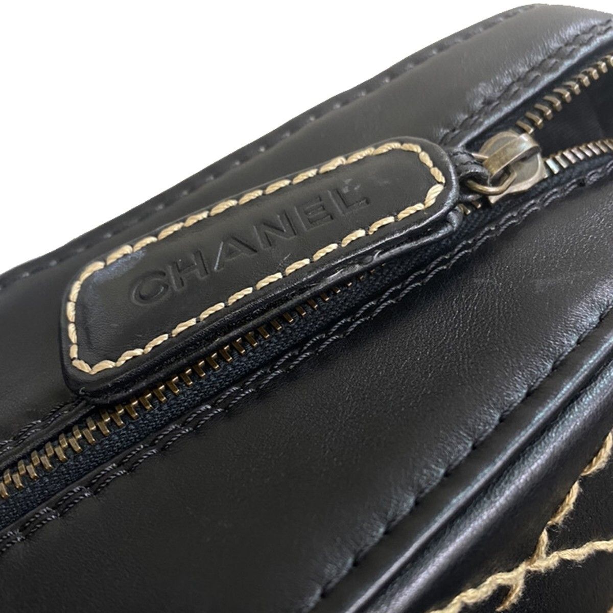 Chanel Chanel Surpique Zip Around Satchel Quilted Leather Size ONE SIZE - 10 Thumbnail