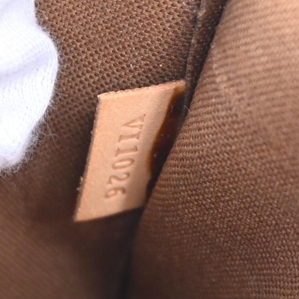 Louis Vuitton Louis Vuitton Popincourt Handle Bag Monogram Canvas Size ONE SIZE - 5 Thumbnail