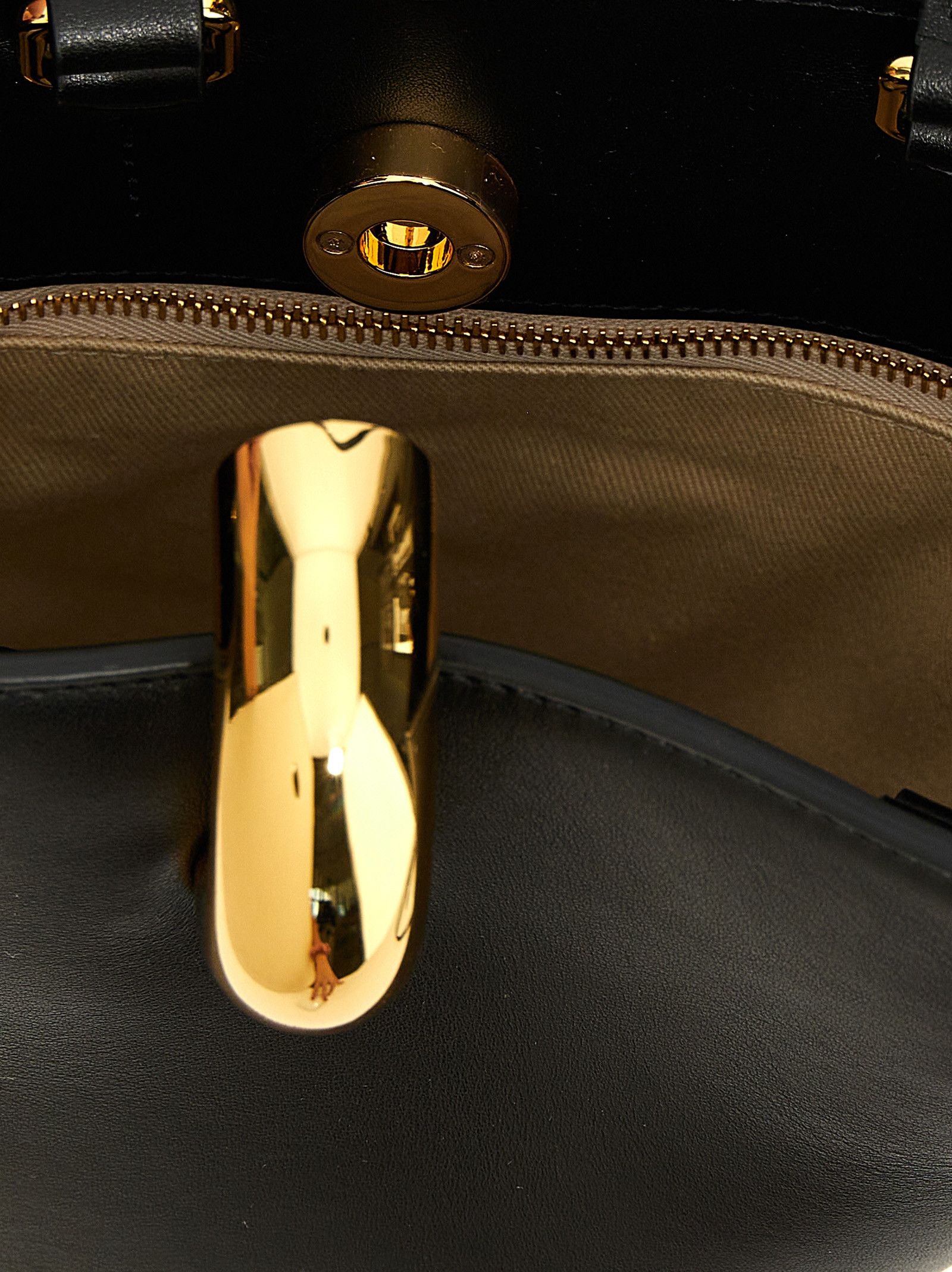 Jacquemus 'Le Petit Bambola' Mini Handbag Size ONE SIZE - 4 Thumbnail