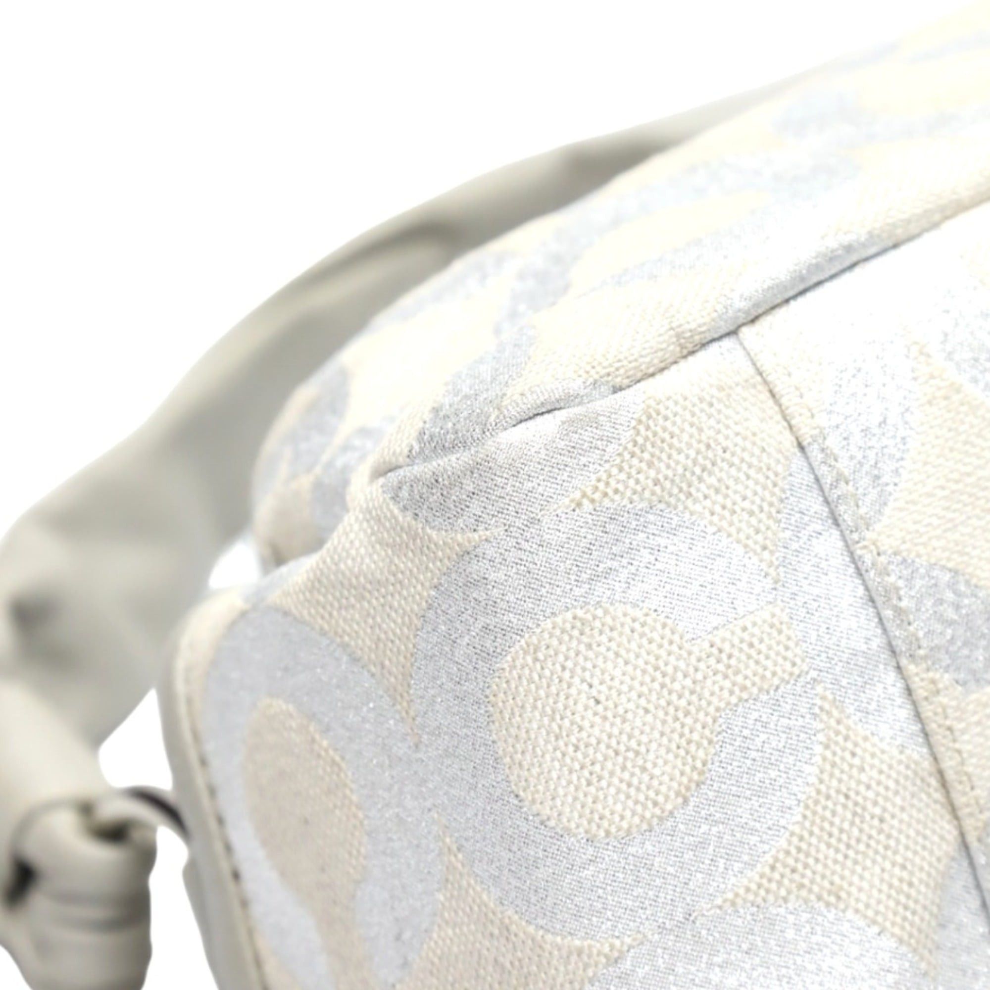Coach Coach Op Art Glitter Leather One-Shoulder Parka Shoulder Bag 13507 Silver/Gray Size ONE SIZE - 6 Thumbnail