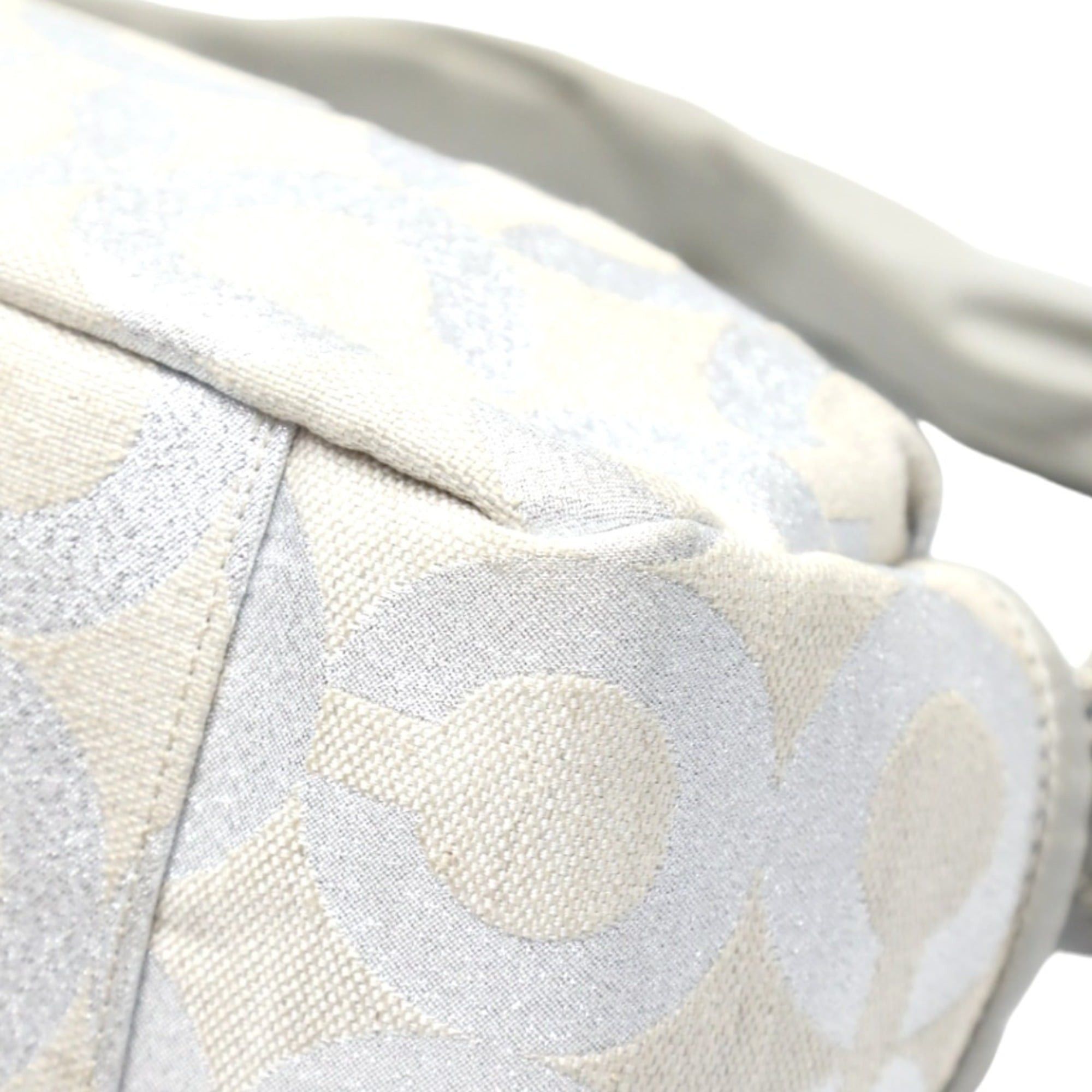 Coach Coach Op Art Glitter Leather One-Shoulder Parka Shoulder Bag 13507 Silver/Gray Size ONE SIZE - 7 Thumbnail