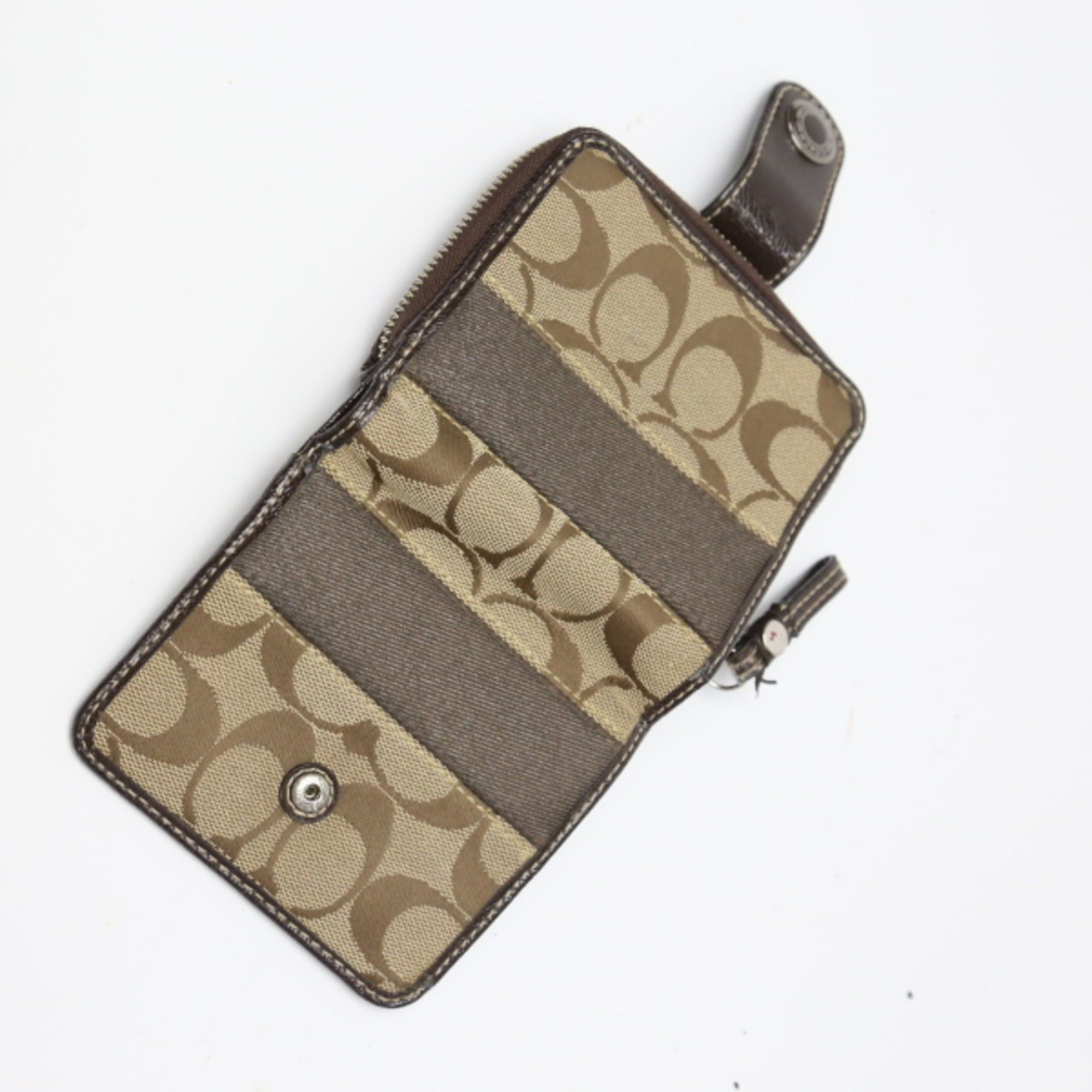 Coach Coach bifold wallet in signature canvas and patent leather with a round zipper, brown Size ONE SIZE - 4 Thumbnail