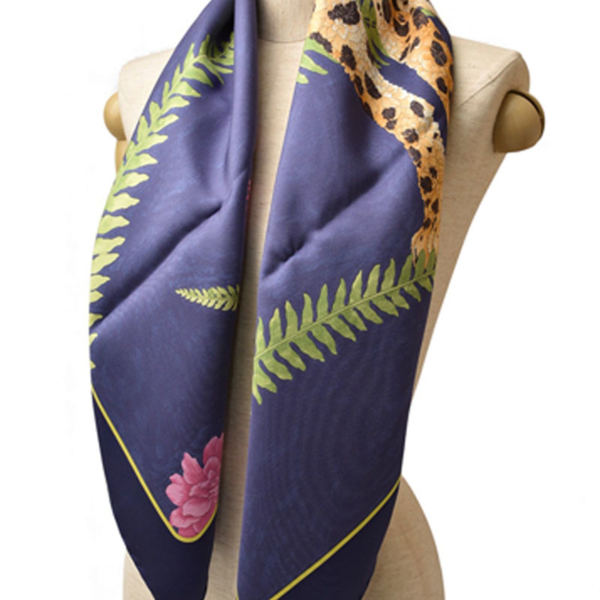 Salvatore Ferragamo Salvatore Ferragamo scarf/muffler in blue with animal motifs and leopard print. Size ONE SIZE - 6 Thumbnail