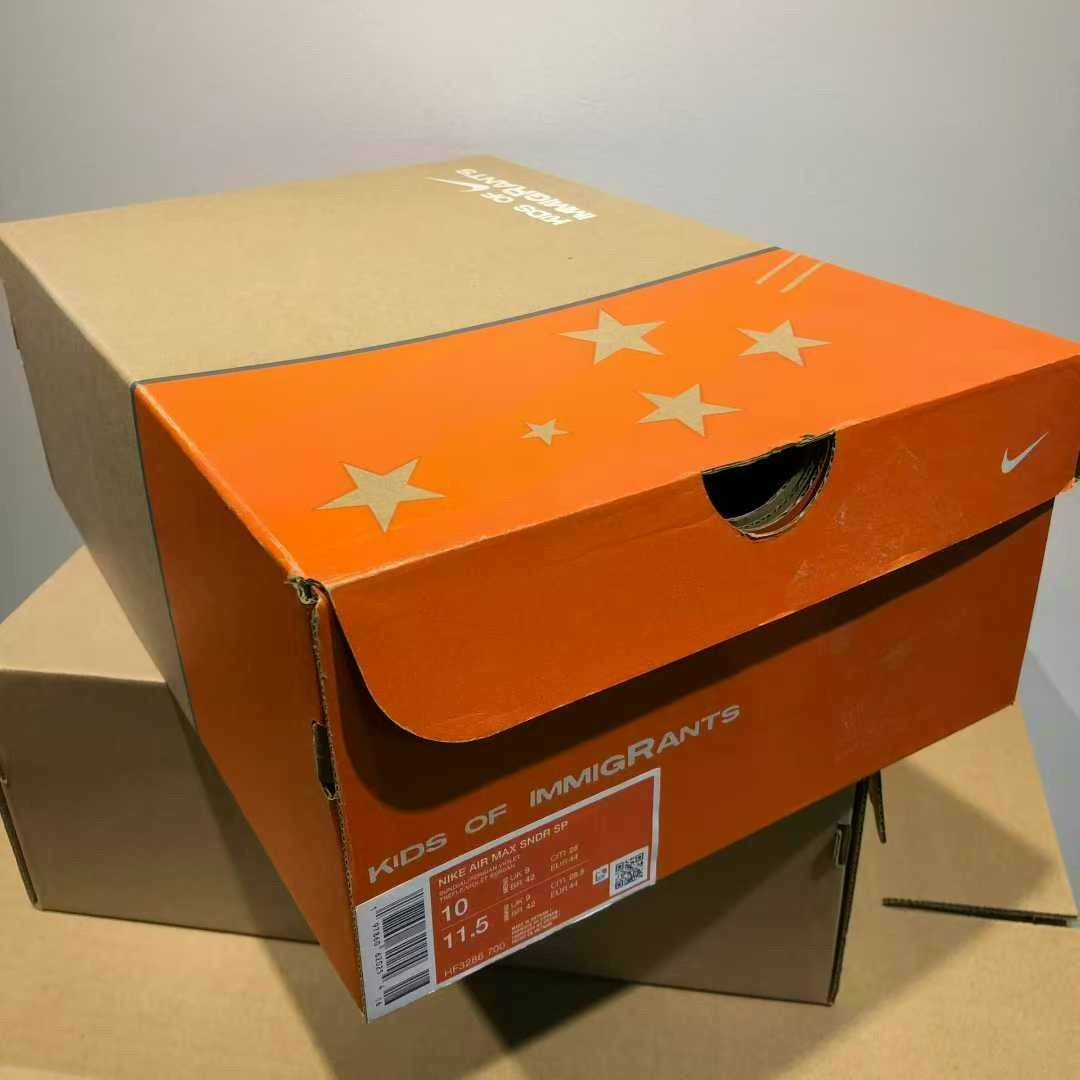 Nike kids of immigrants x nike air max sunder Size US 10 / EU 43 - 8 Thumbnail