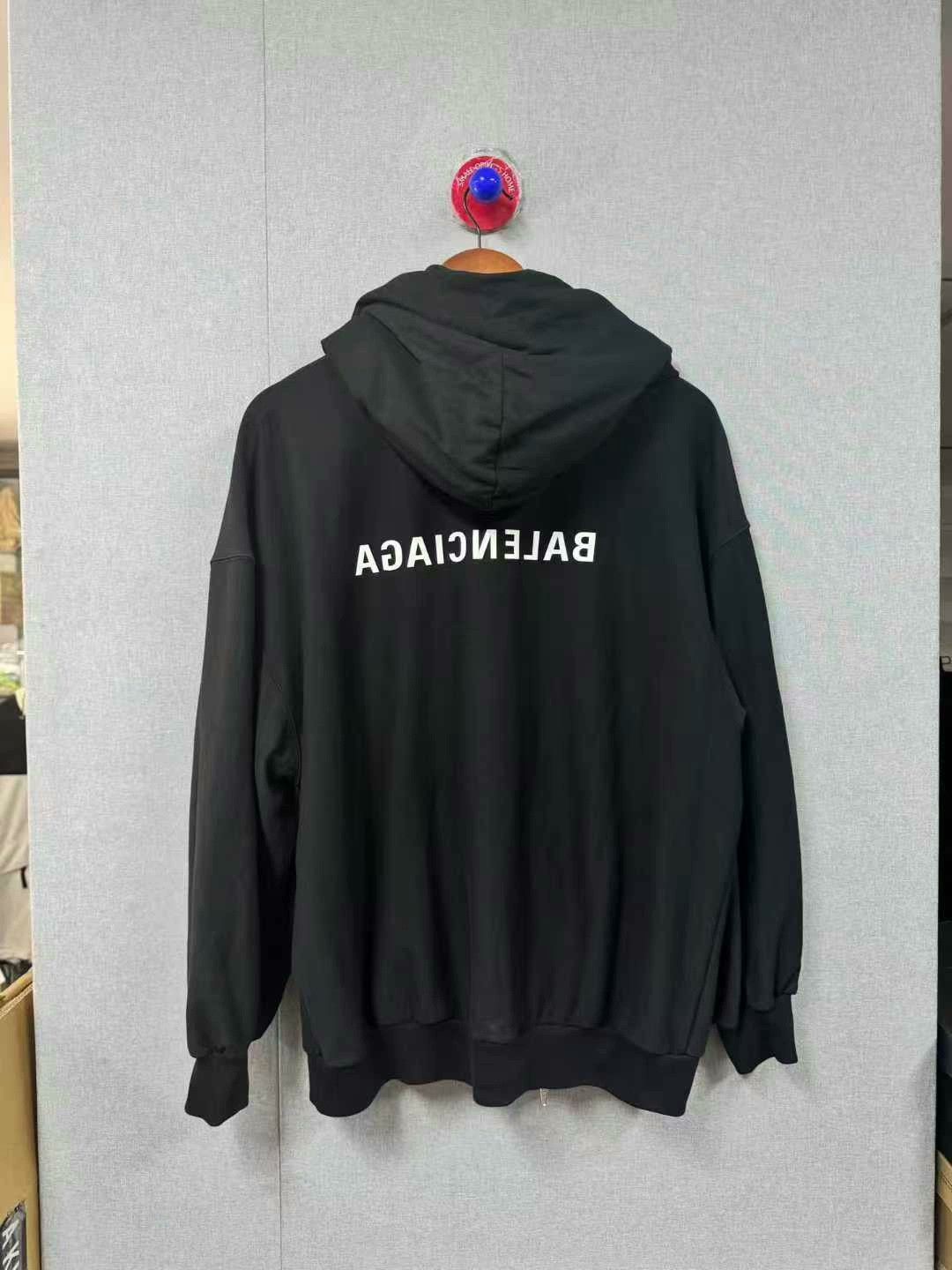 Balenciaga balenciaga logo zip-up jacket in black Size US S / EU 44-46 / 1 - 2 Thumbnail