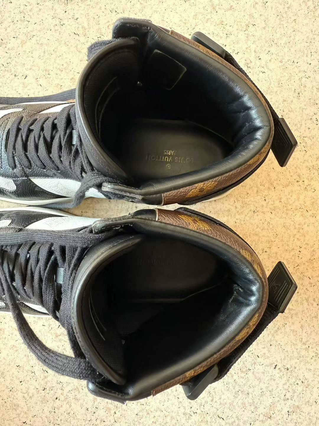 Louis Vuitton lv rivoli black and white high-top sneakers Size US 7 / EU 40 - 6 Thumbnail