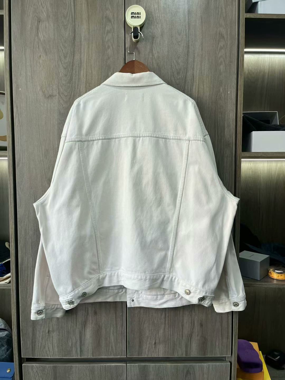 Balenciaga balenciaga white embroidered denim jacket xs Size US XS / EU 42 / 0 - 6 Thumbnail