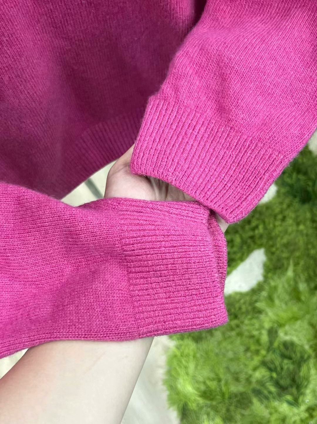 Balenciaga balenciaga pink turtleneck sweater size small Size S / US 4 / IT 40 - 4 Thumbnail
