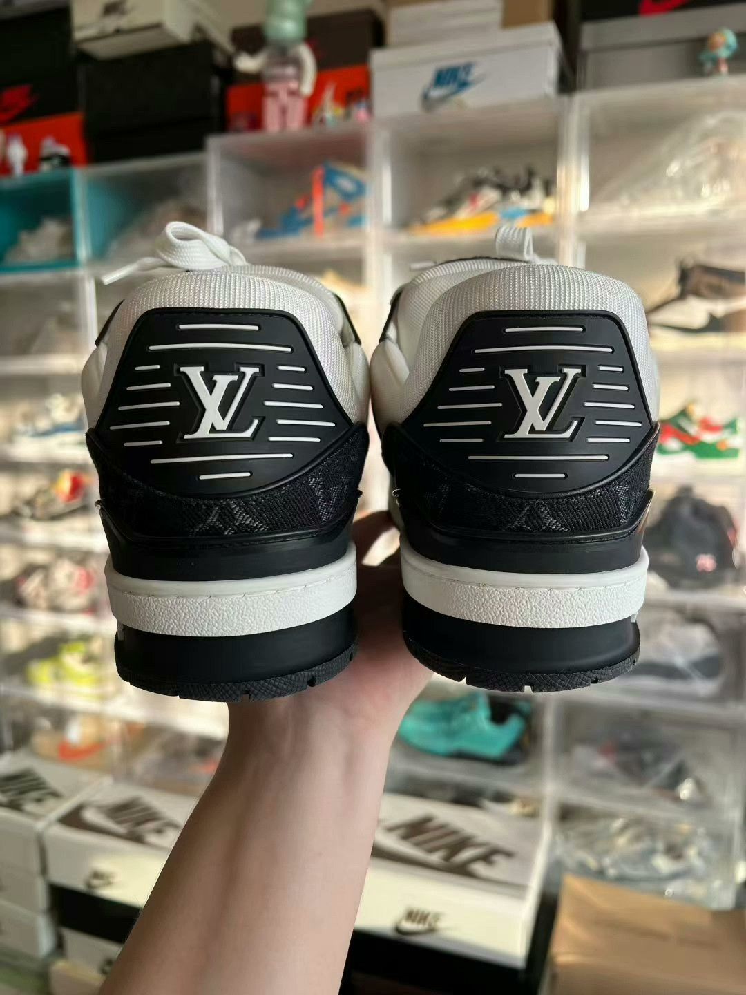 Louis Vuitton lv trainer black and white sneakers size 42 Size US 9 / EU 42 - 5 Thumbnail