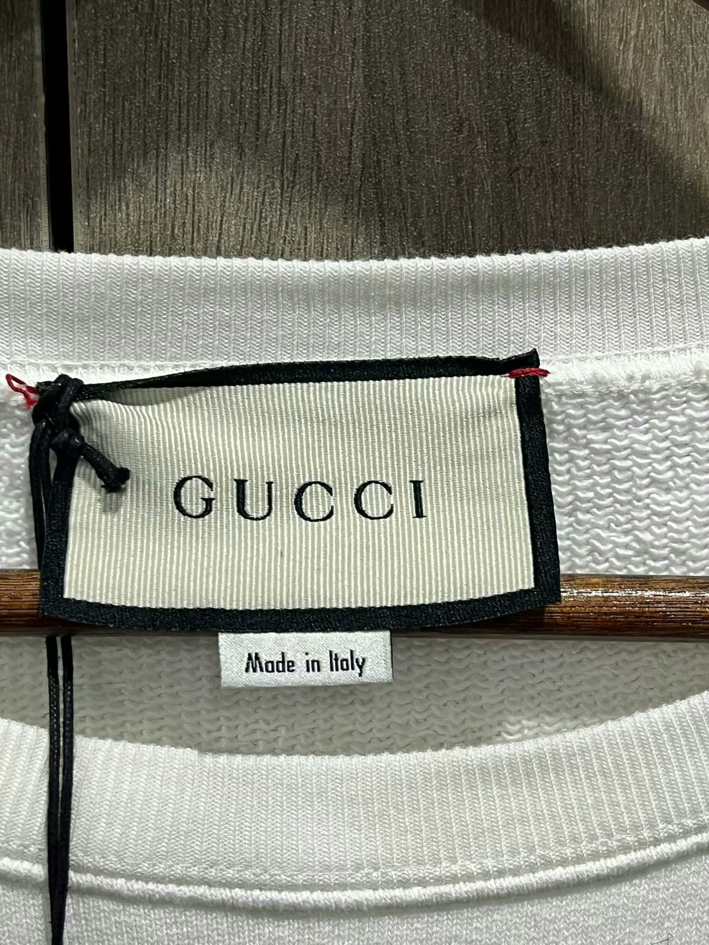 Gucci gucci red green striped sweatshirt size small Size US S / EU 44-46 / 1 - 4 Thumbnail
