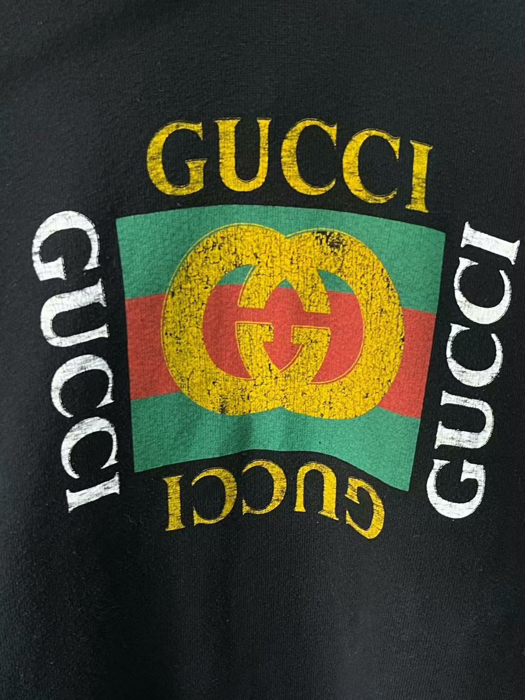 Gucci vintage gucci logo hoodie size s Size US S / EU 44-46 / 1 - 4 Thumbnail