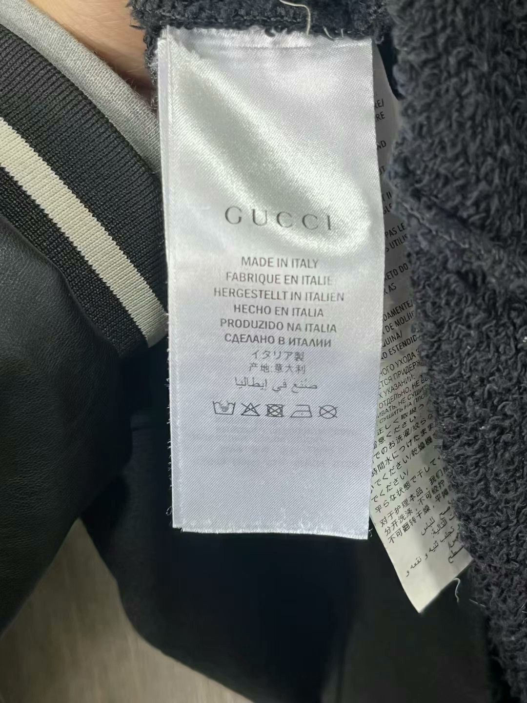 Gucci vintage gucci logo hoodie size s Size US S / EU 44-46 / 1 - 8 Thumbnail