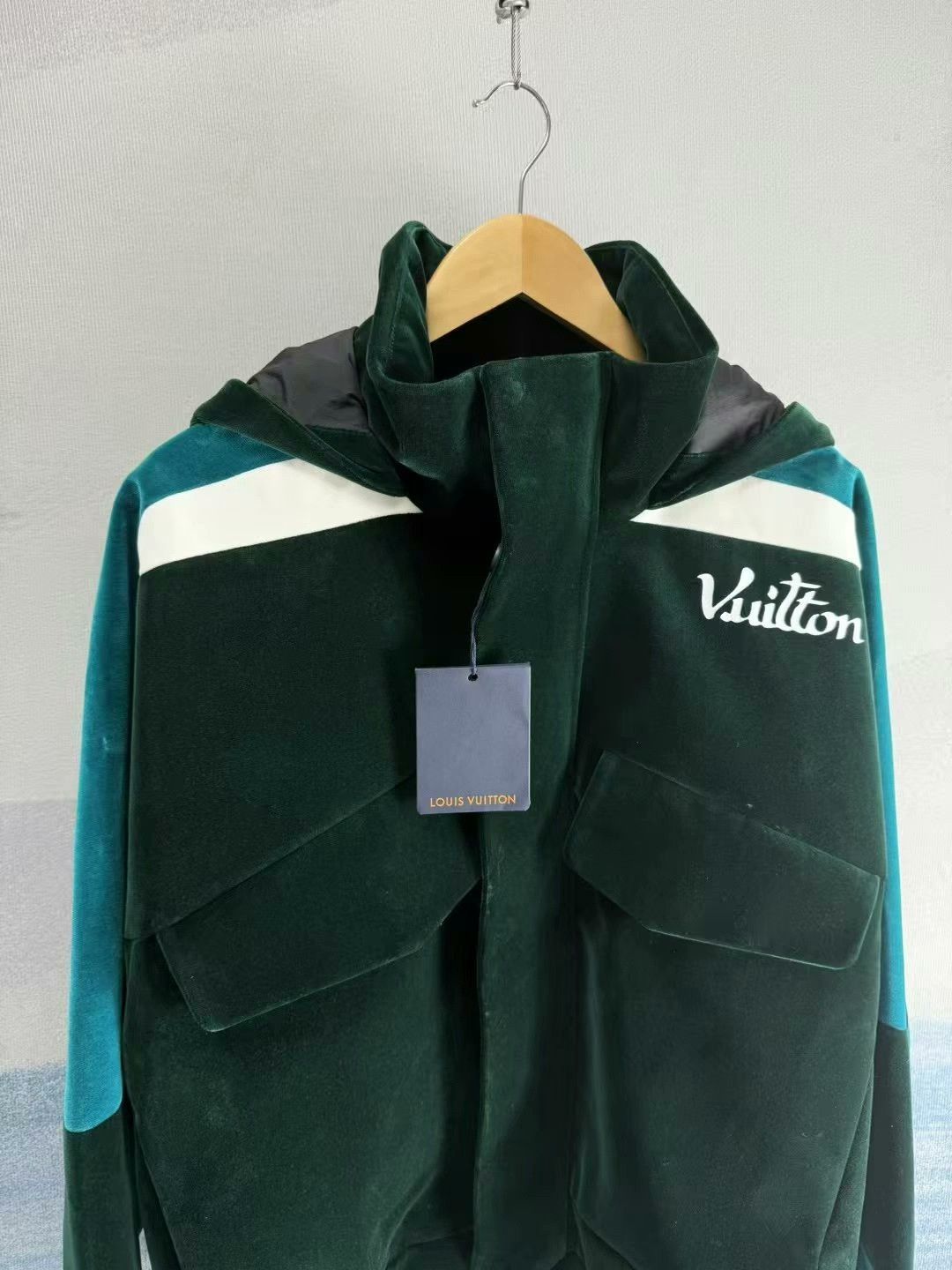 Louis Vuitton louis vuitton lake green windbreaker jacket Size US XL / EU 56 / 4 - 2 Thumbnail