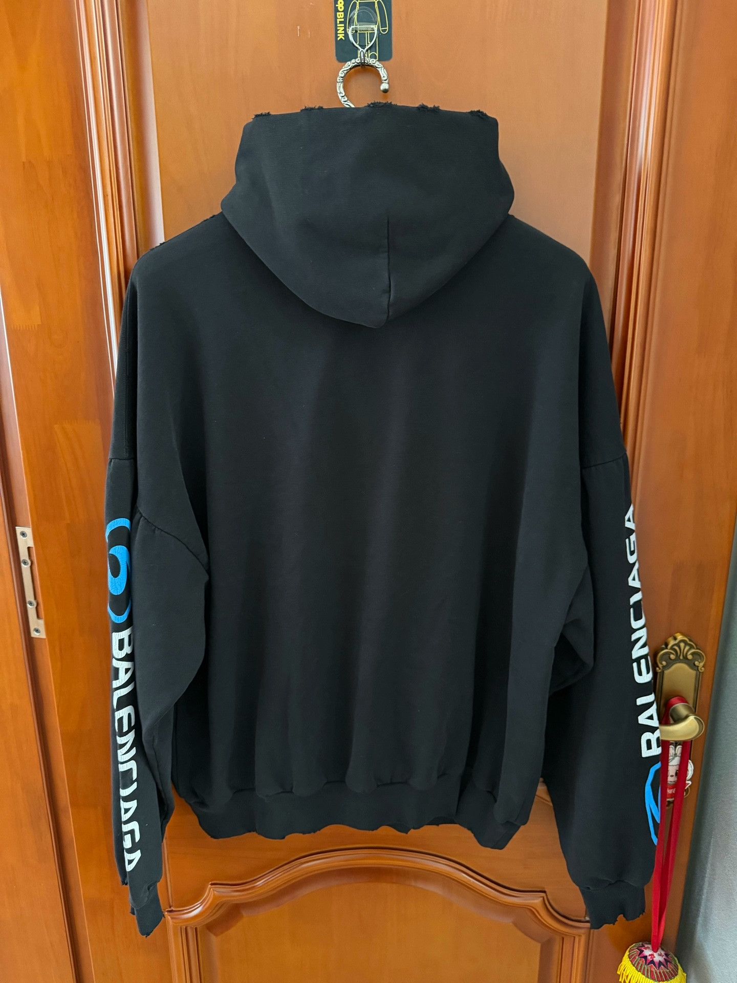 Balenciaga Balenciaga Hoodie with Surf Logo Design Size US M / EU 48-50 / 2 - 2 Thumbnail