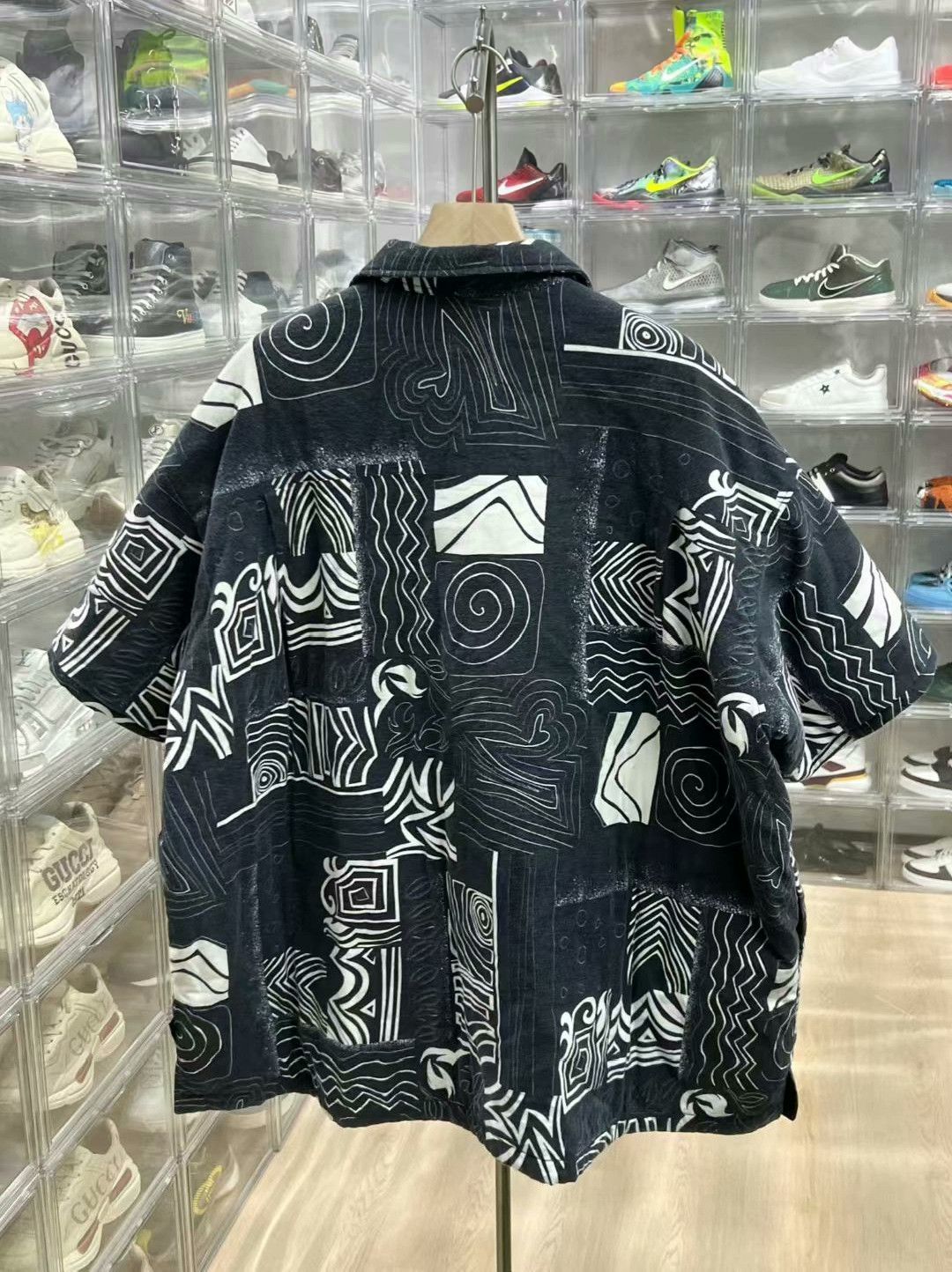 Balenciaga balenciaga graphic short sleeve jacket 44 Size US L / EU 52-54 / 3 - 6 Thumbnail
