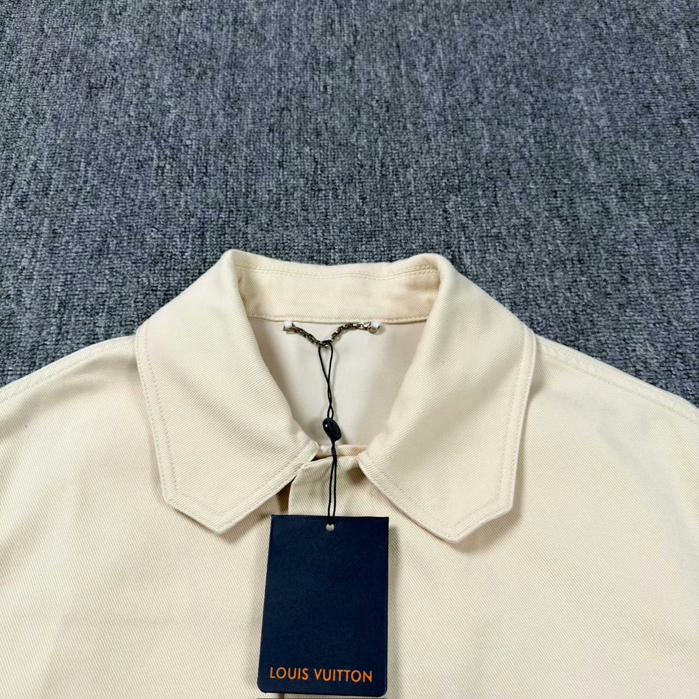 Louis Vuitton beige short sleeve printed shirt by LV Size US M / EU 48-50 / 2 - 3 Thumbnail