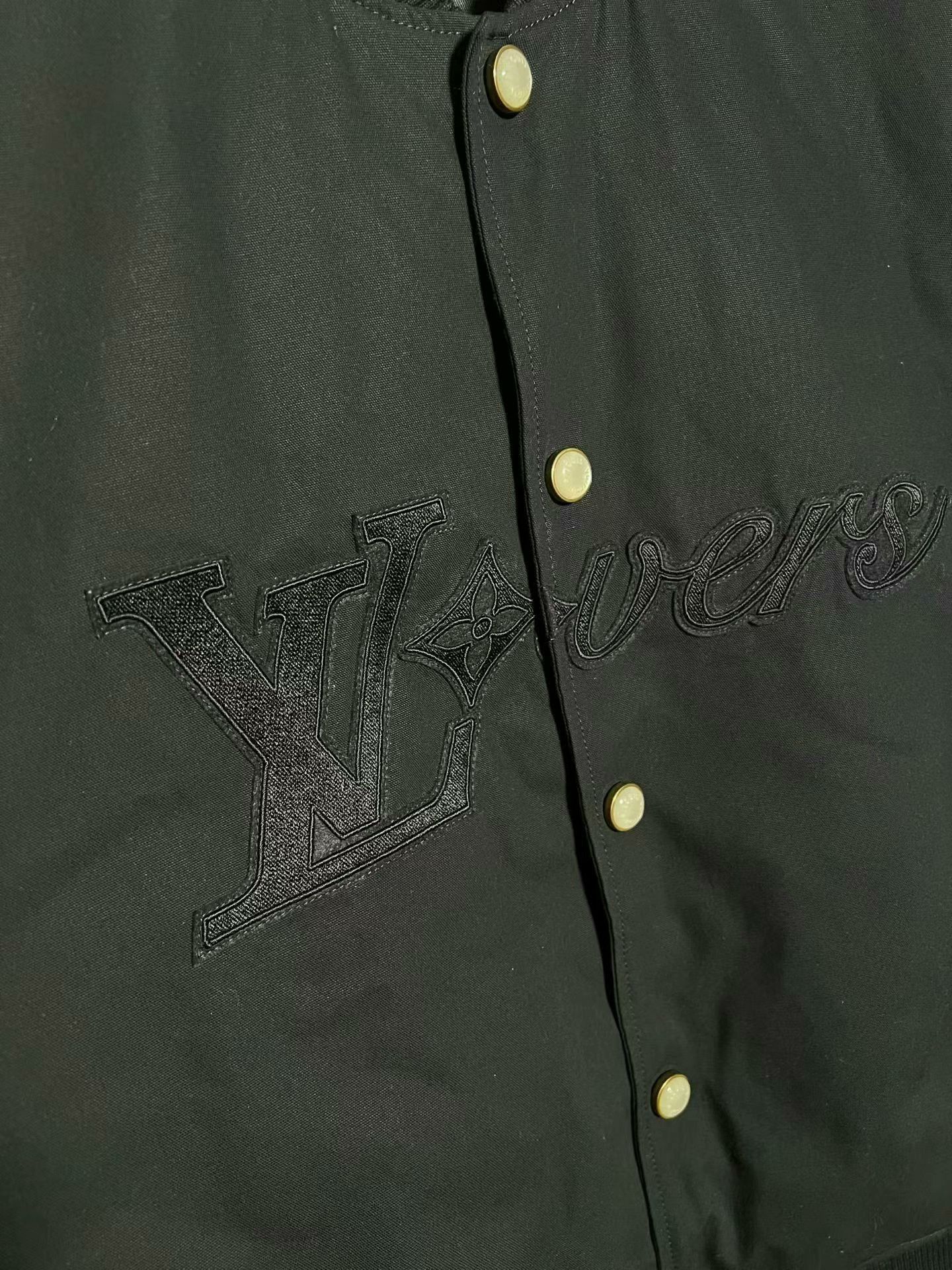 Louis Vuitton louis vuitton navy blue logo baseball jacket Size US L / EU 52-54 / 3 - 3 Thumbnail