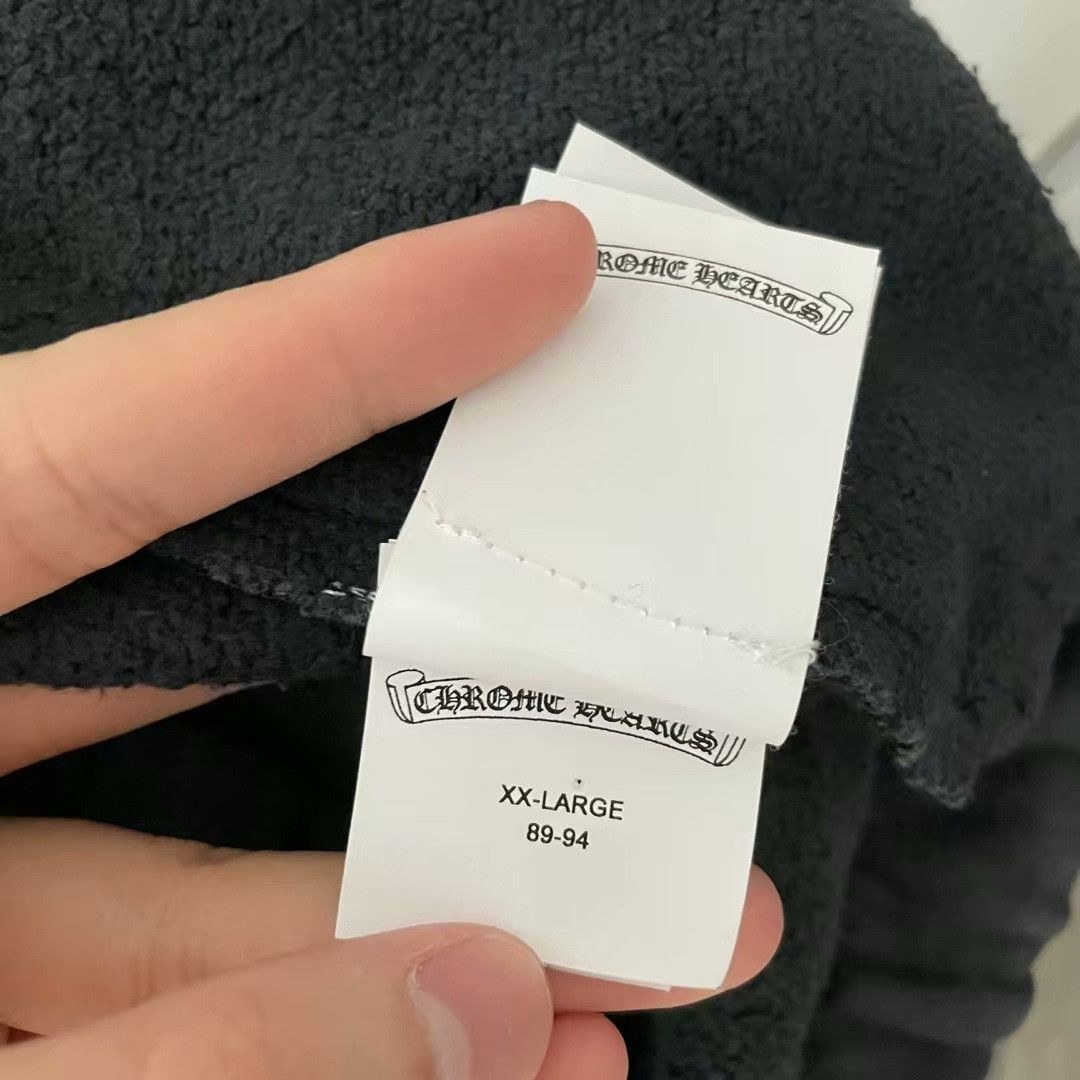 Chrome Hearts chrome hearts black sweatpants with red patches Size US 44 / EU 60 - 6 Thumbnail