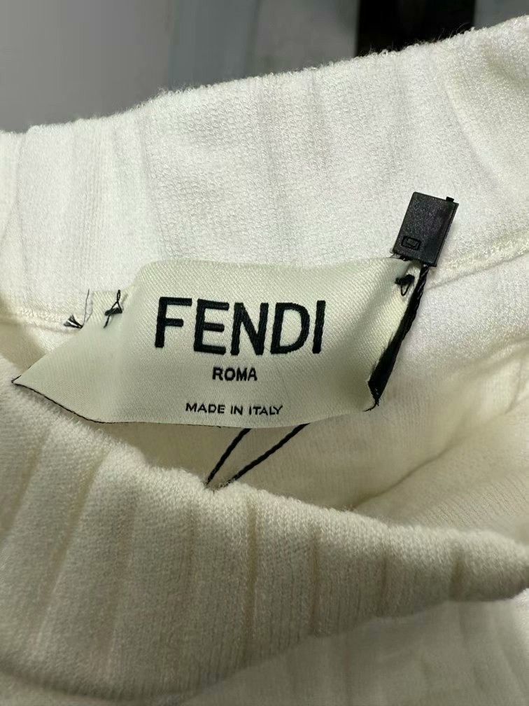 Fendi Fendi Double F Embossed Sweatshirt Size 36 Size S / US 4 / IT 40 - 4 Thumbnail