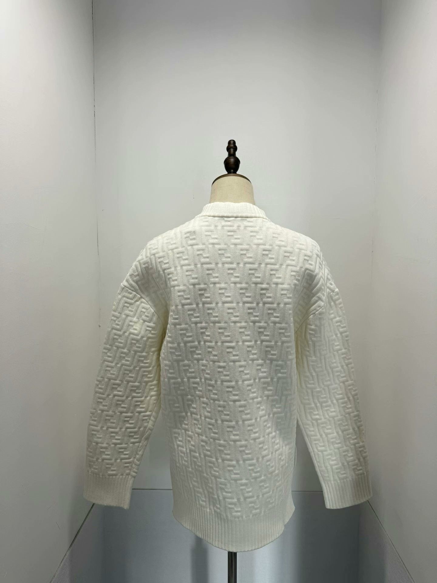 Fendi Fendi Double F Embossed Sweatshirt Size 36 Size S / US 4 / IT 40 - 2 Thumbnail