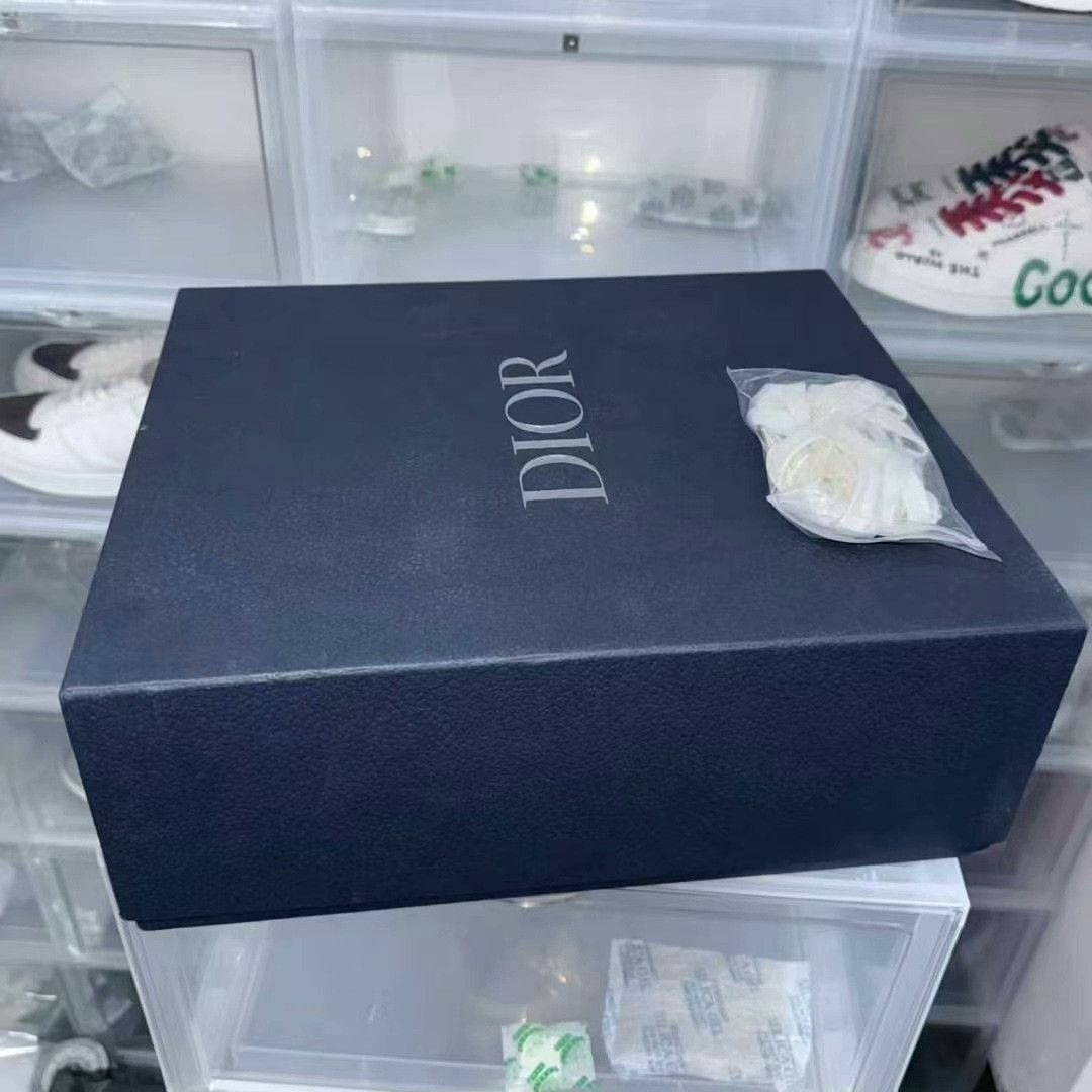 Dior dior b23 full print white and red sneakers Size US 10.5 / EU 43-44 - 8 Thumbnail