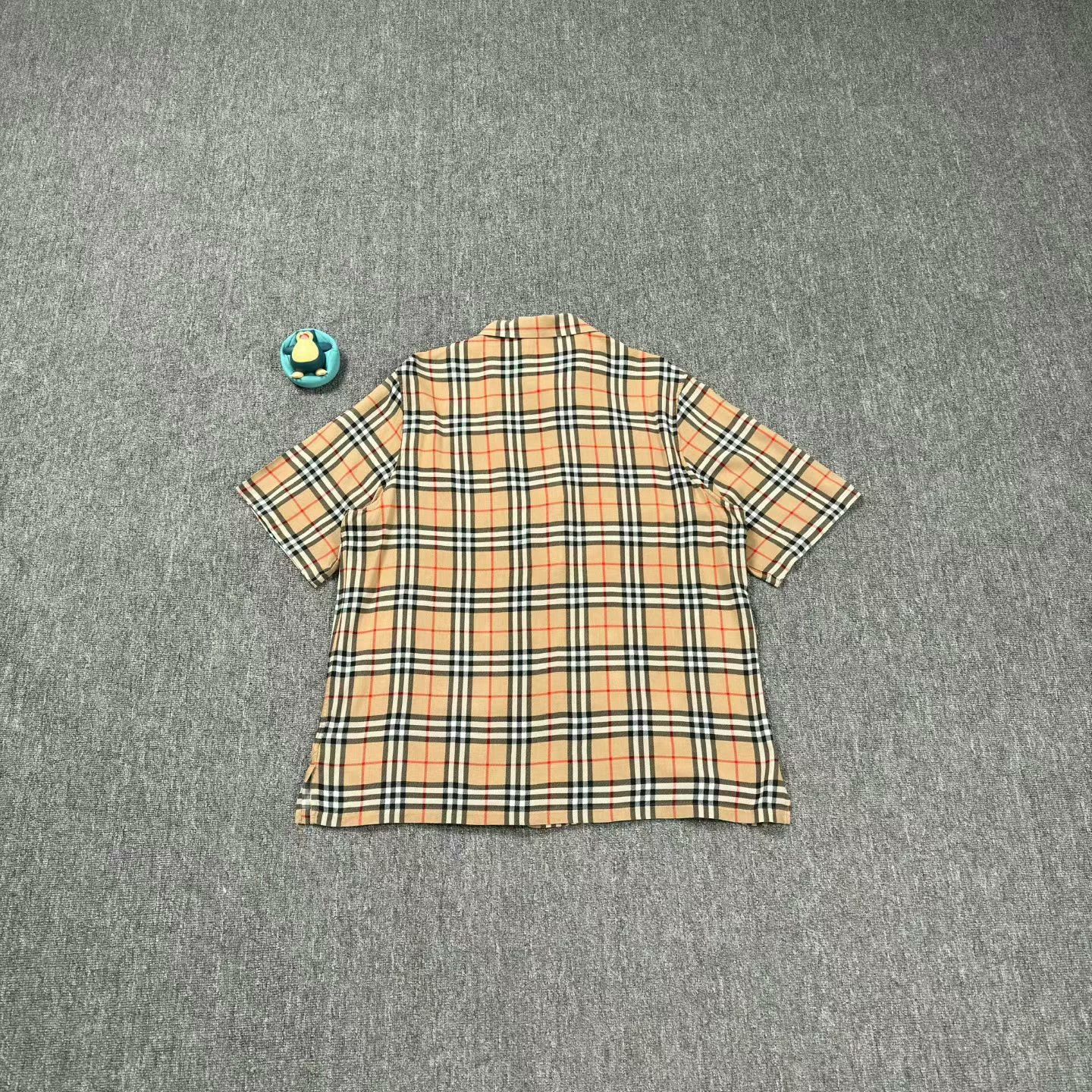 Burberry burberry striped short sleeve shirt in xl Size US XL / EU 56 / 4 - 2 Thumbnail