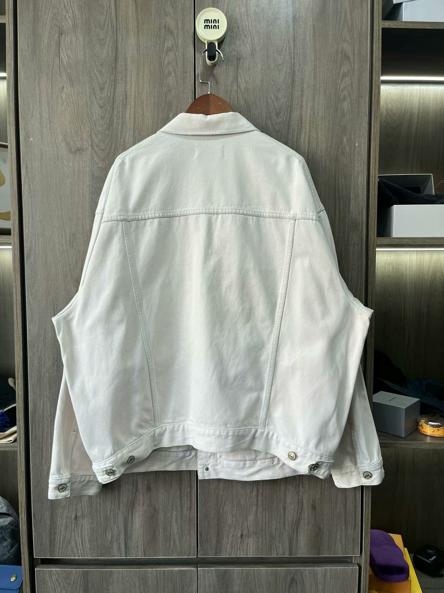 Balenciaga balenciaga white embroidered denim jacket xs Size XS / US 0-2 / IT 36-38 - 6 Thumbnail