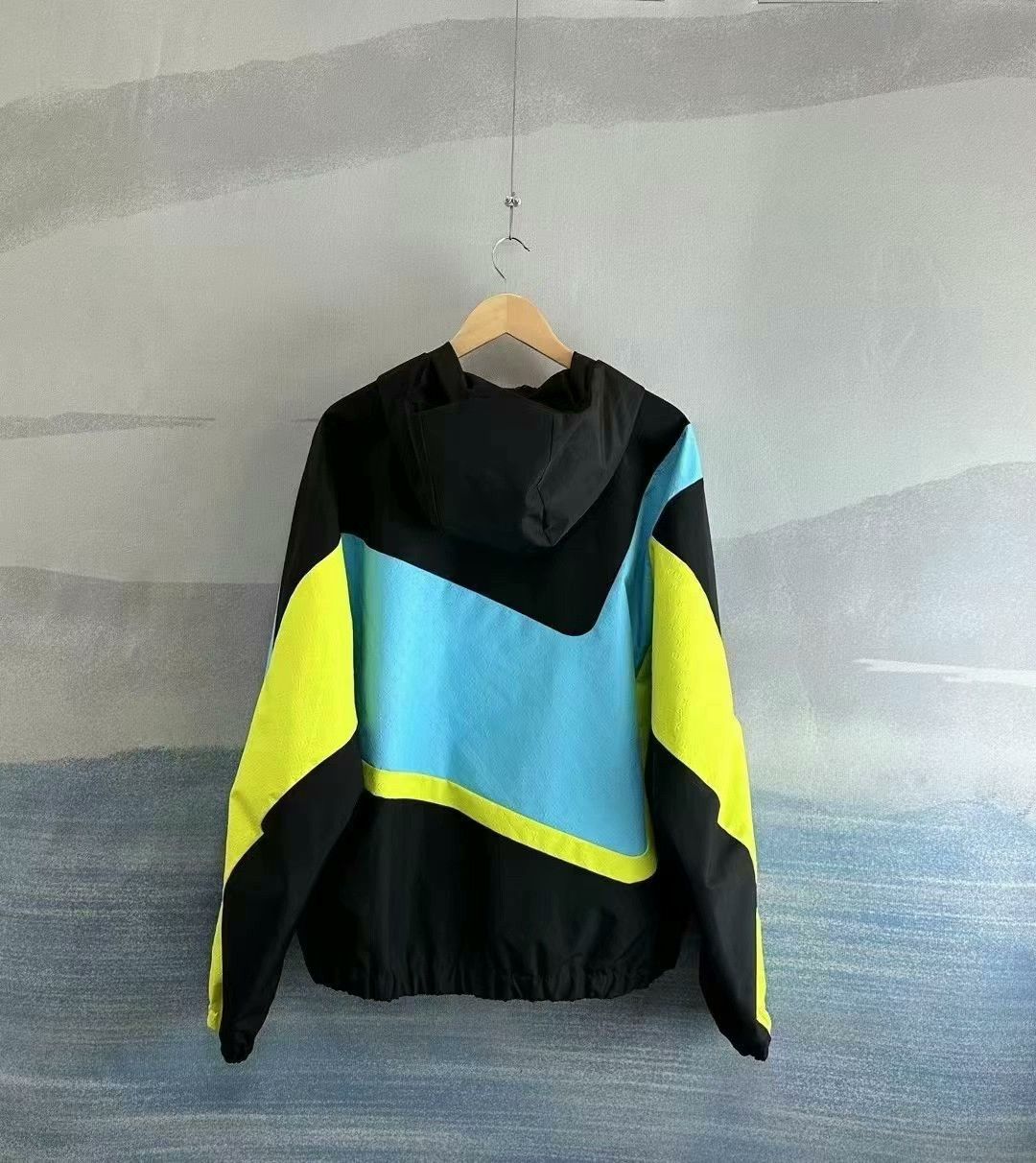 Louis Vuitton louis vuitton color block windbreaker jacket Size US L / EU 52-54 / 3 - 3 Thumbnail