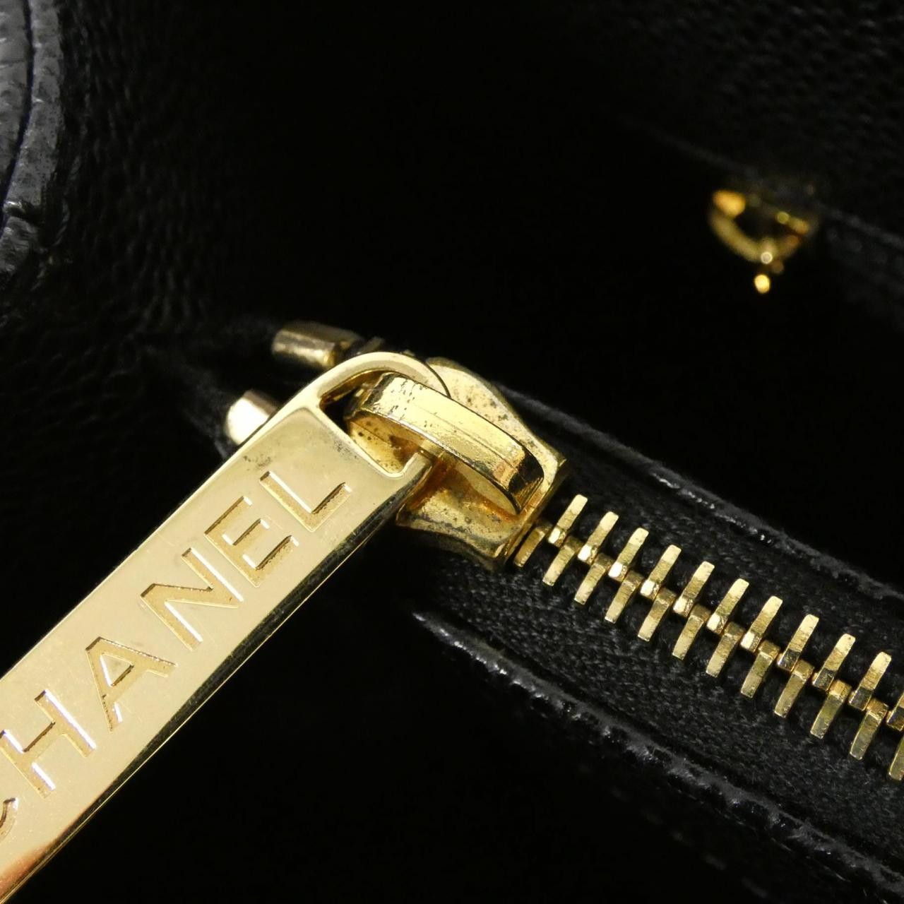 Chanel Chanel Chanel Caviar Skin Shoulder Bag Leather Shoulder Bag DUTY FREE for USA Size ONE SIZE - 8 Thumbnail