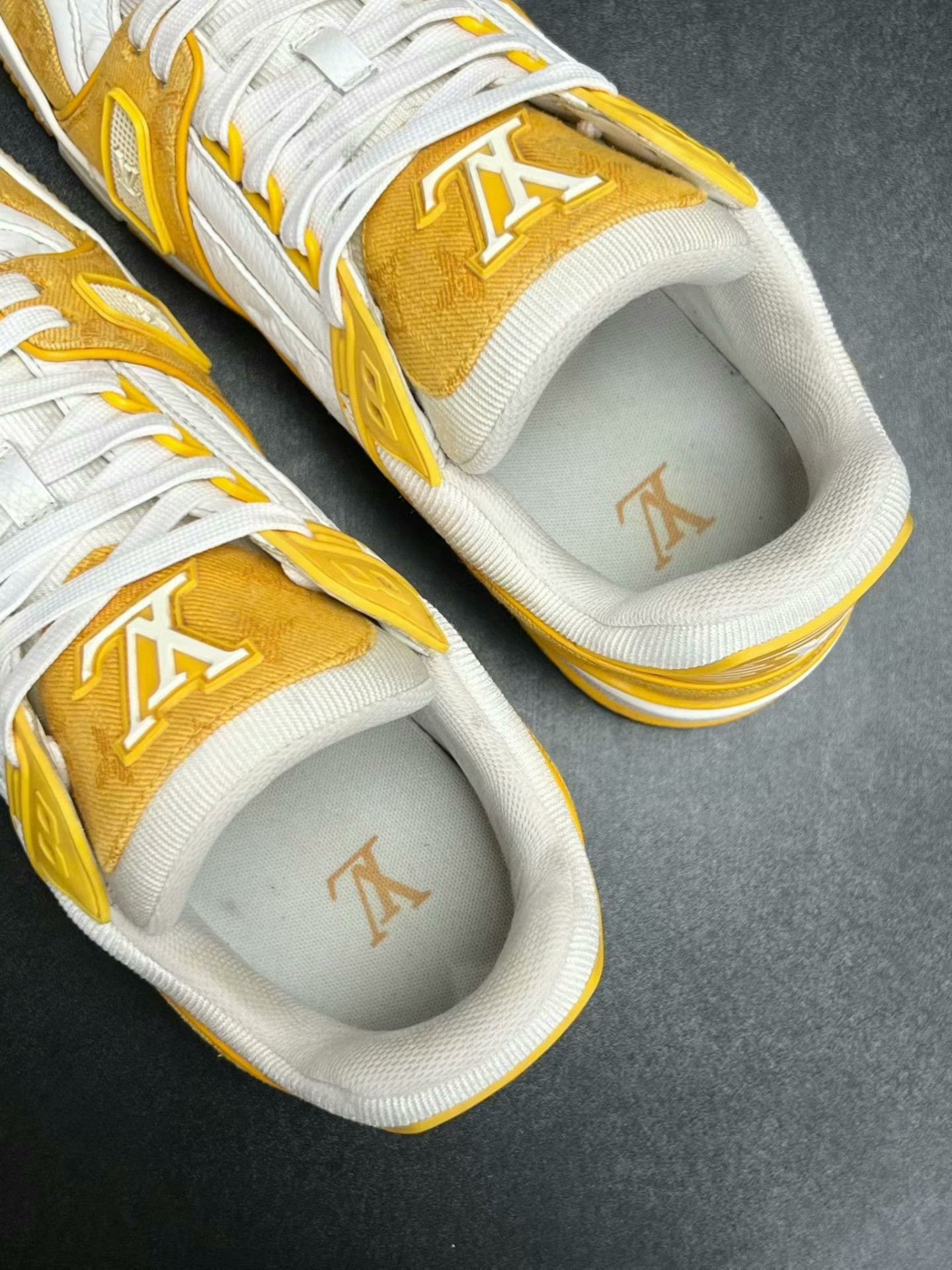 Louis Vuitton lv trainer yellow white sneakers uk9.5 Size US 9.5 / EU 42-43 - 4 Thumbnail
