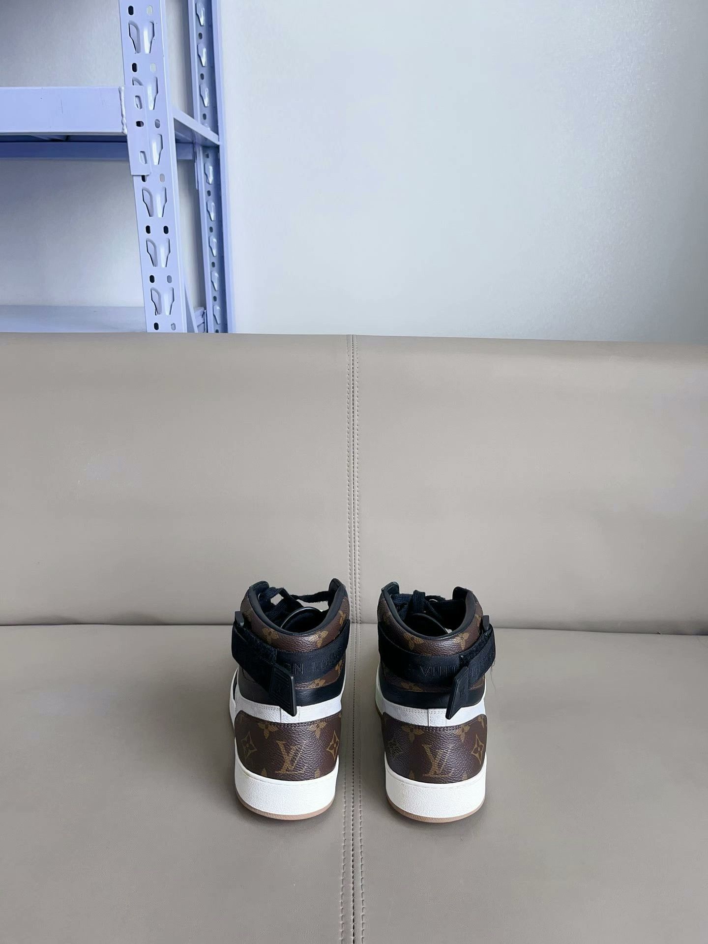 Louis Vuitton louis vuitton lv rivoli high-top sneakers Size US 10 / EU 43 - 3 Thumbnail