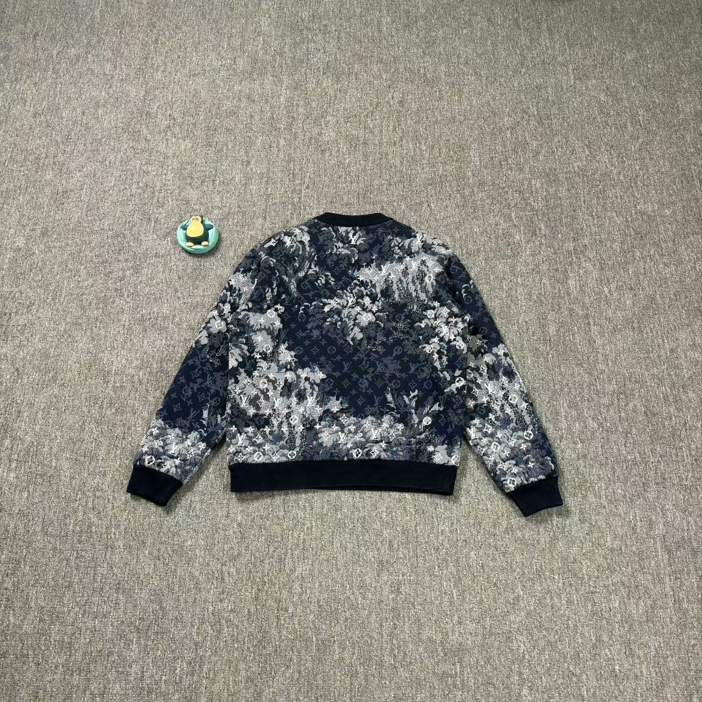 Louis Vuitton louis vuitton floral print sweatshirt size M Size US M / EU 48-50 / 2 - 2 Thumbnail