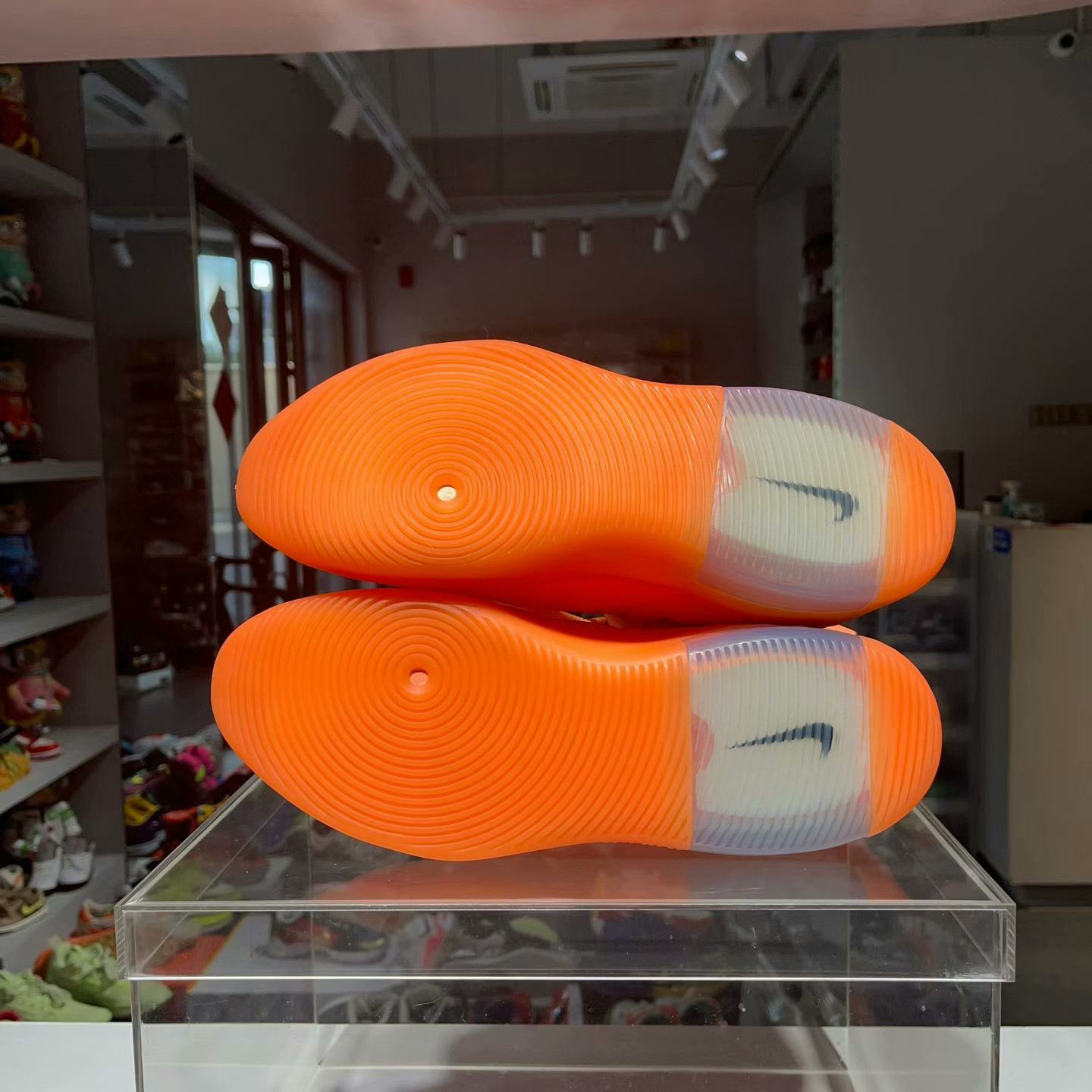 Balenciaga fog1 orange sneakers size 44 in box Size US 10 / EU 43 - 6 Thumbnail