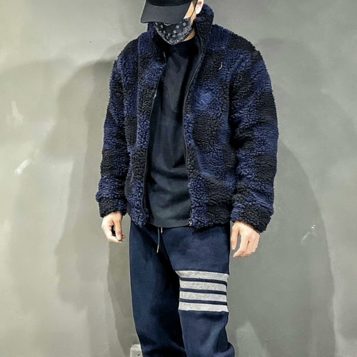 Louis Vuitton blue and black checkered fleece jacket Size US M / EU 48-50 / 2 - 7 Thumbnail
