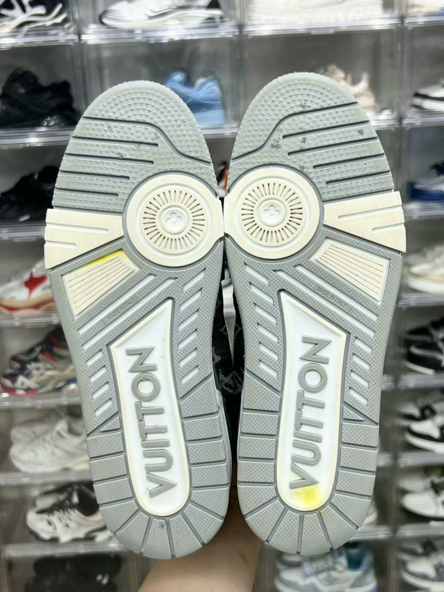 Louis Vuitton lv trainer gray and white sneakers Size US 7 / EU 40 - 7 Thumbnail