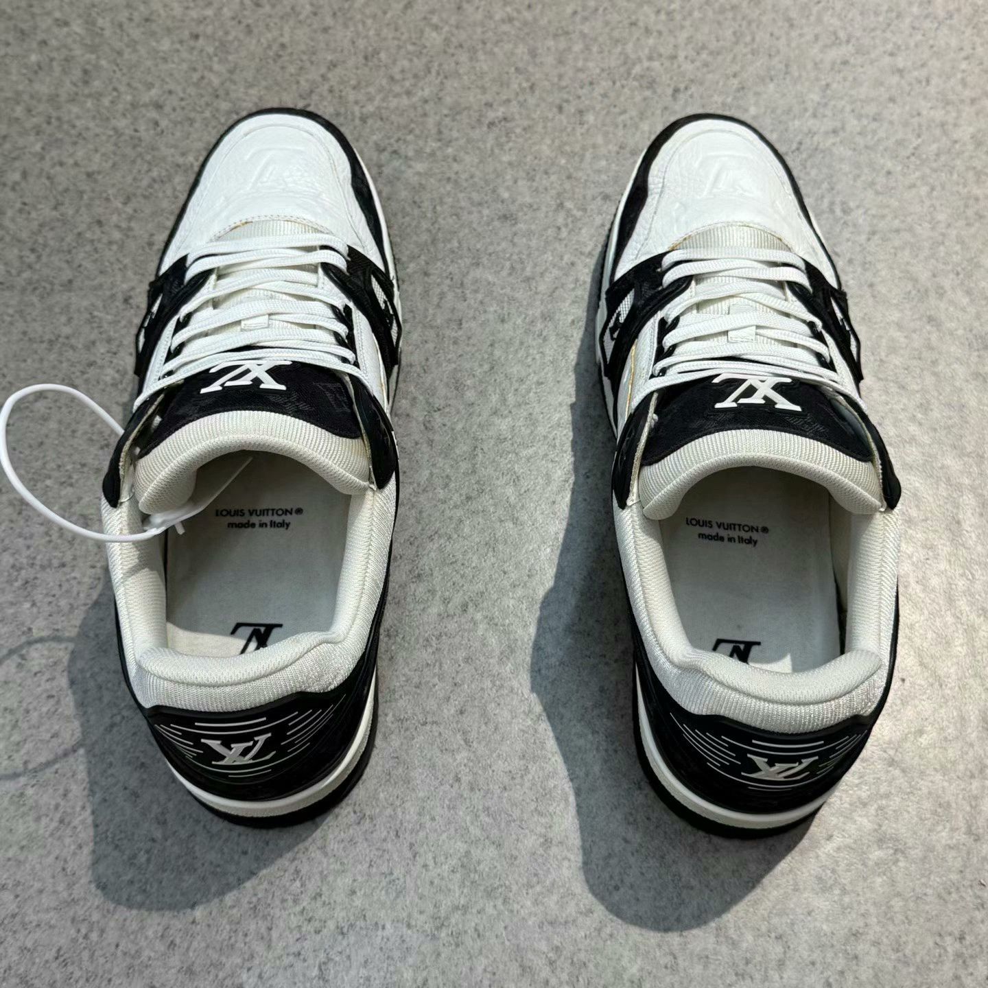 Louis Vuitton lv trainer black and white sneakers Size US 9.5 / EU 42-43 - 8 Thumbnail