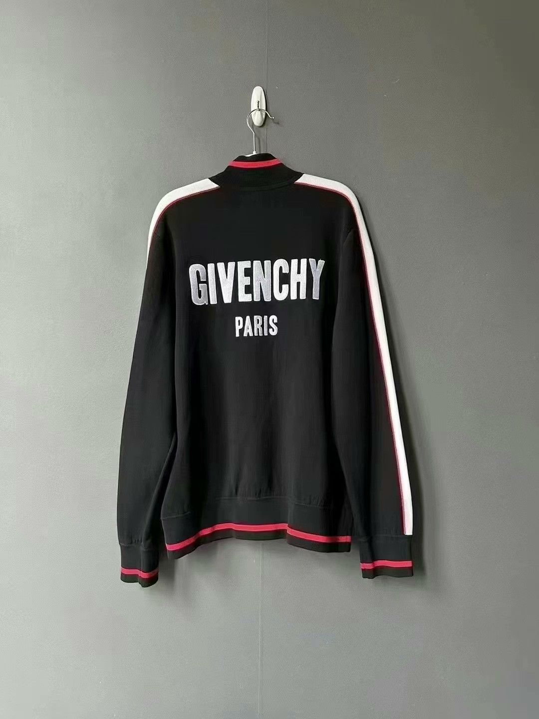 Givenchy givenchy black baseball jacket with star Size US XL / EU 56 / 4 - 2 Thumbnail