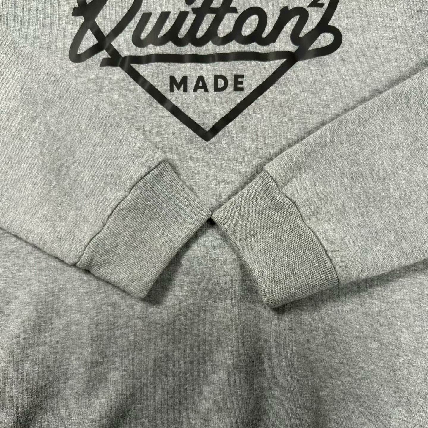 Louis Vuitton lv nigo collaboration heart design gray sweatshirt Size US M / EU 48-50 / 2 - 7 Thumbnail