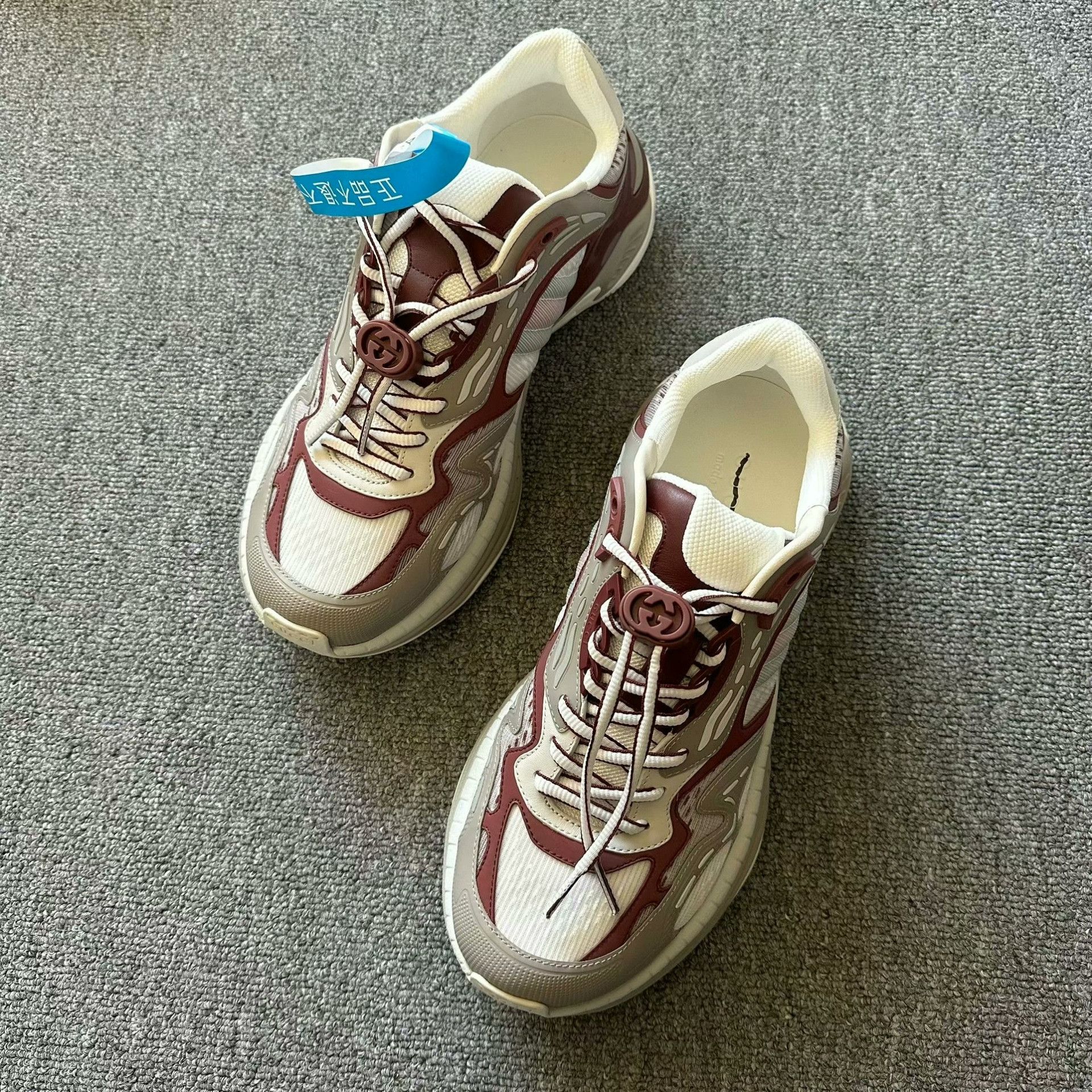 Gucci gucci run2.0 sneakers size 41/42.5 Size US 10.5 / EU 43-44 - 3 Thumbnail